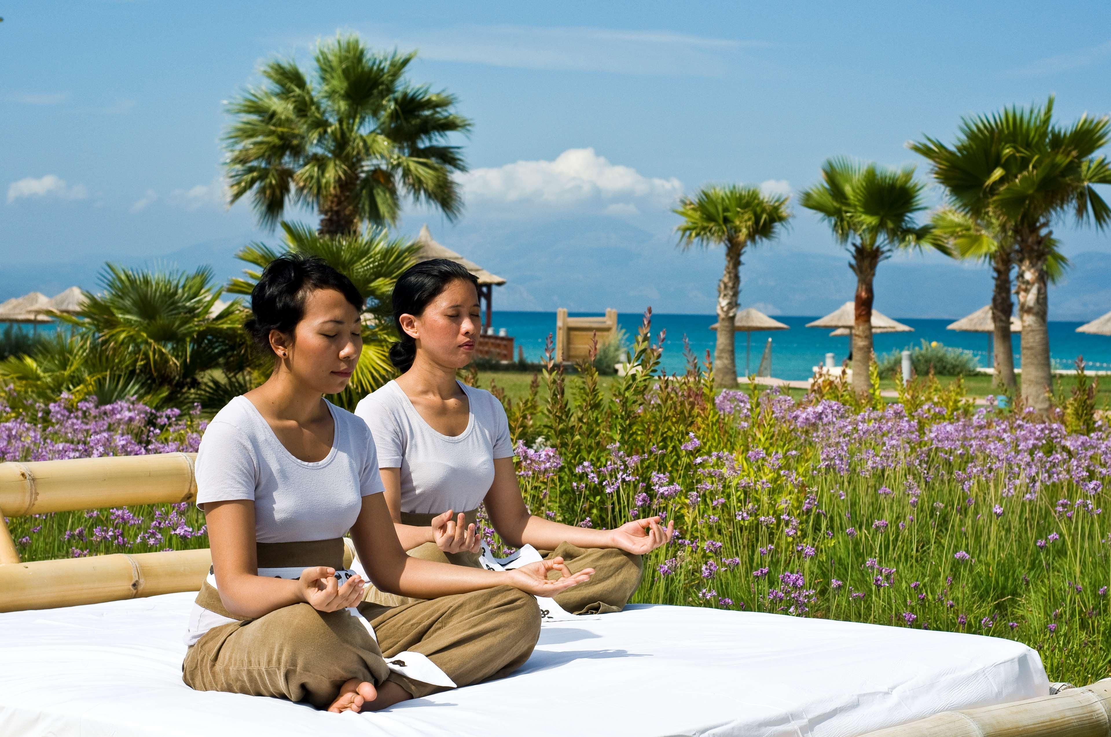 Radisson Blu Resort & Spa Çeşme Exteriör bild